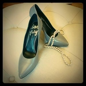 Nine West gray heels size 6.5